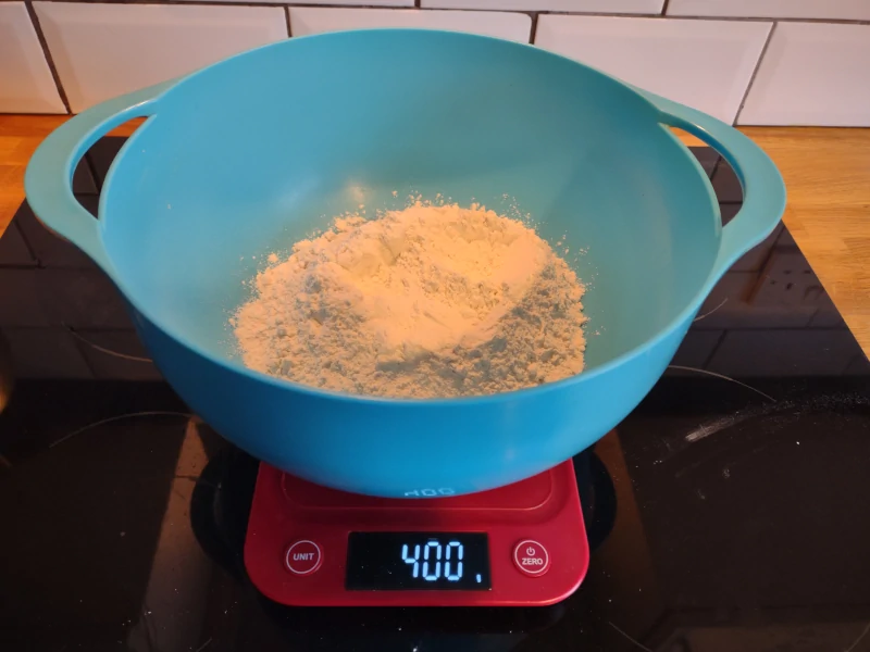 400g flour in a mixing bowl