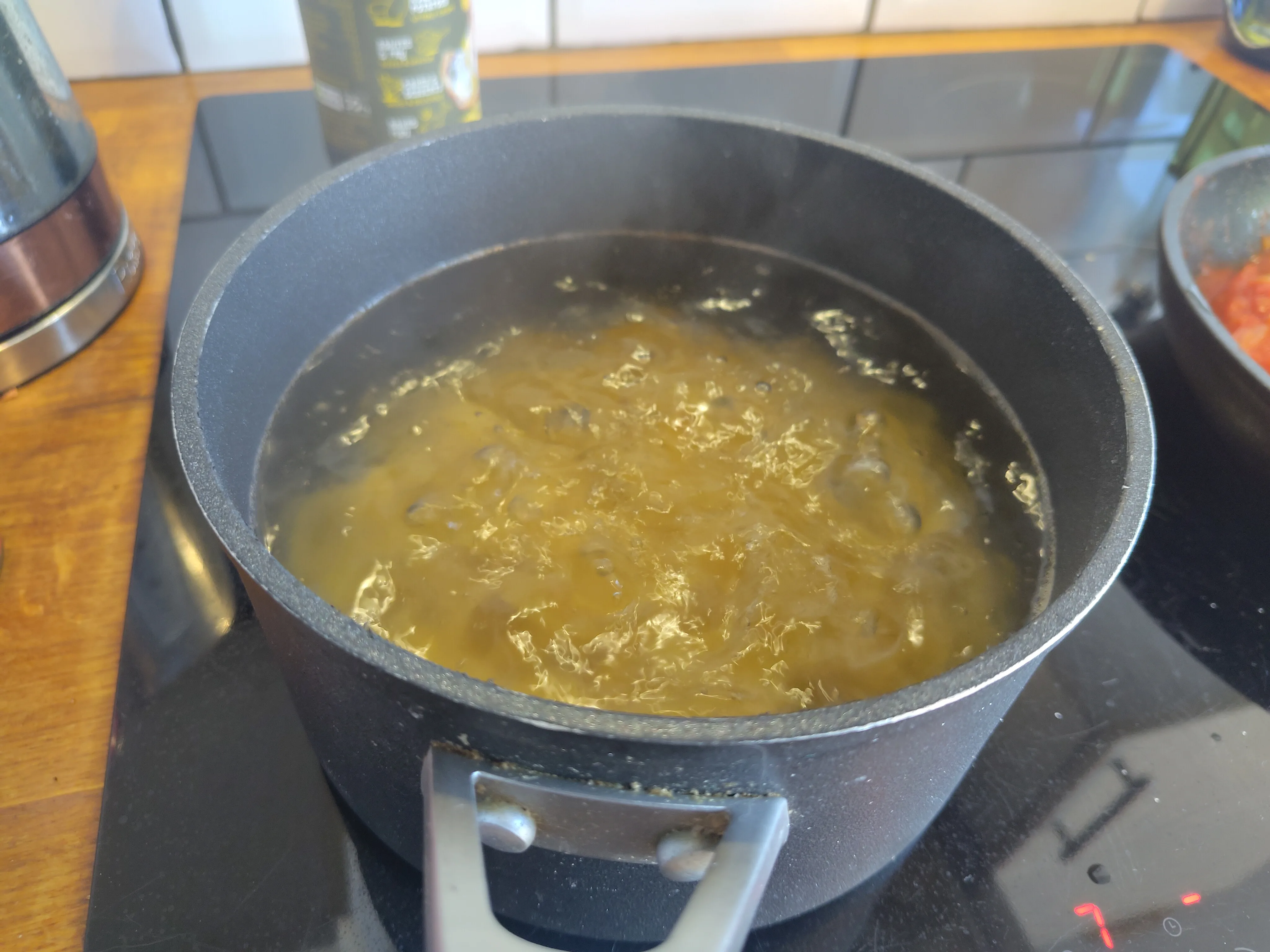 Boiling pasta